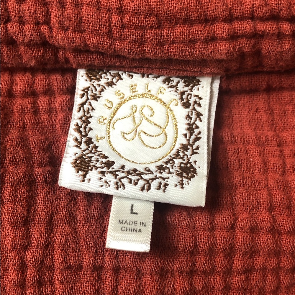 Women's‎ Rust Textured Button-Up Blouse - Picture 2 of 7